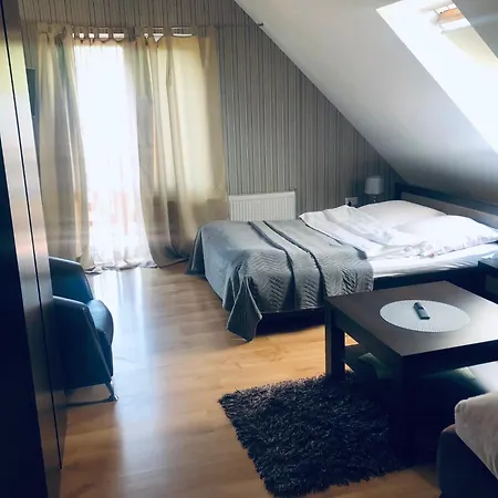 Pod Stara Skocznia Alojamento de Acomodação e Pequeno-almoço Wisła