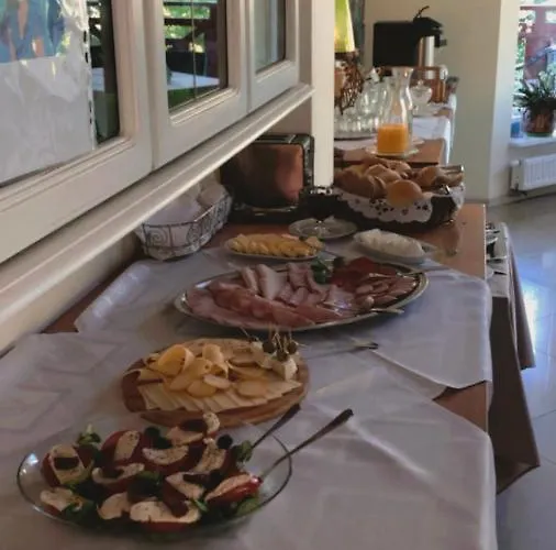 Pod Stara Skocznia 住宿加早餐酒店 3*