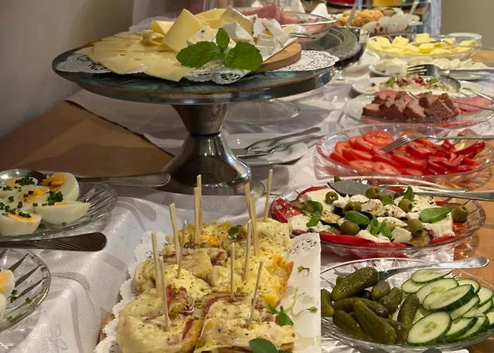 Pod Stara Skocznia 住宿加早餐酒店 3*