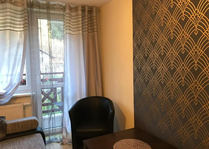 Pod Stara Skocznia 住宿加早餐酒店 3*